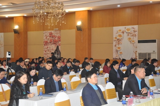 Các đại biểu tham dự hội nghị tại đầu cầu Tổng Liên đoàn Lao động Việt Nam. Ảnh: Bảo Hân 