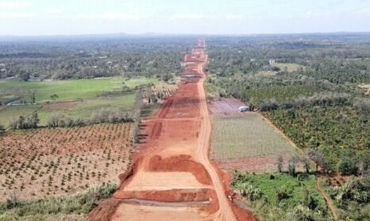 Dự án cao tốc Buôn Ma Thuột - Khánh Hòa đang trong giai đoạn triển khai thi công. Ảnh: Bảo Lâm