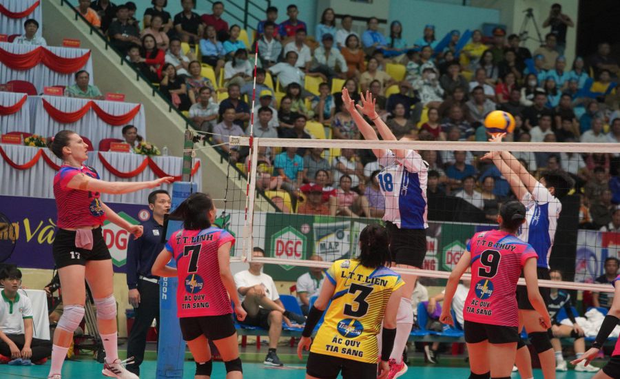 Trận chung kết giải Bóng chuyền nữ vô địch quốc gia 2023. Ảnh: VFV