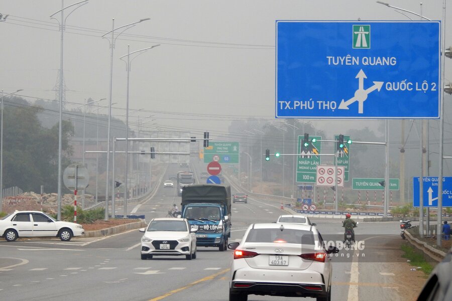 Theo tìm hiểu của phóng viên, vừa qua, Bộ Giao thông Vận tải có Quyết định số 1657 phê duyệt Chủ trương đầu tư dự án Đầu tư tuyến nối cao tốc Nội Bài - Lào Cai với cao tốc Tuyên Quang - Phú Thọ. Ảnh: Tô Công.