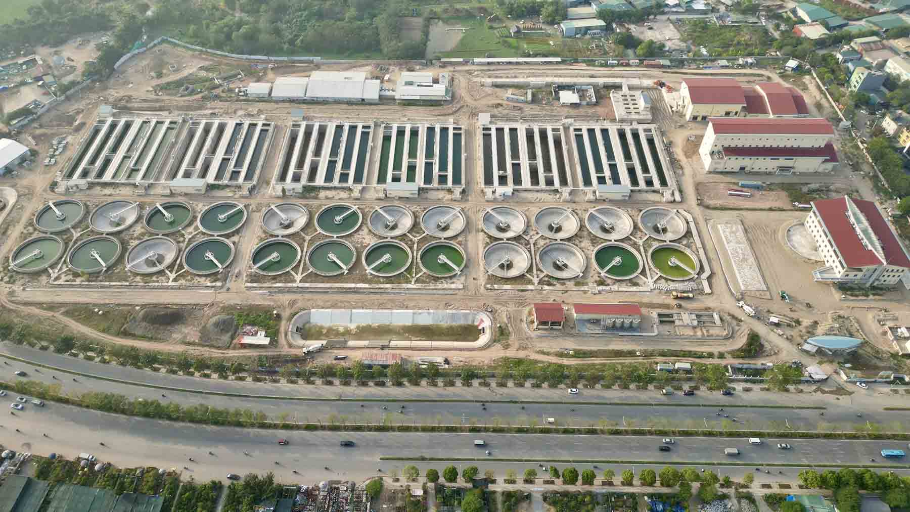 Nhà máy xử lý nước thải Yên Xá (xã Thịnh Liệt, huyện Thanh Trì) khởi công xây dựng tháng 10/2016 với công suất 270.000 m3 nước thải sinh hoạt mỗi ngày. Dự án sử dụng vốn vay ODA của Nhật Bản (JICA) với tổng mức đầu tư hơn 16.000 tỷ đồng, trong đó vốn vay chiếm trên 84%.