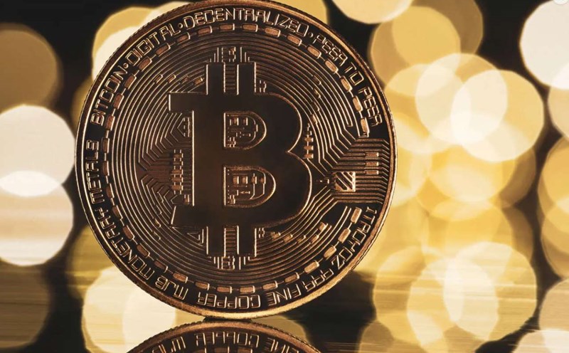 Giá Bitcoin lên đến 64.000 USD hôm 28.2. Ảnh: Viện Brookings
