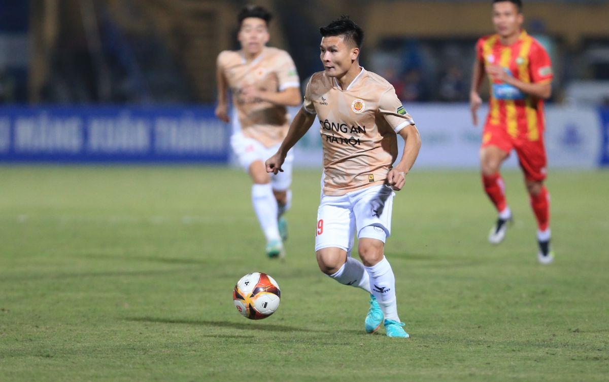 Tiền vệ Quang Hải có 4 bàn thắng sau 11 vòng đấu V.League 2023-2024. Ảnh: Minh Dân