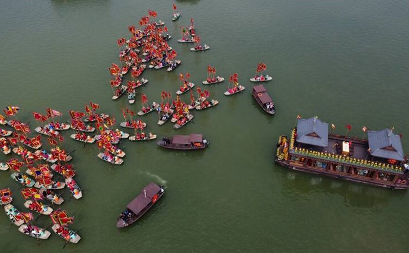 Lễ hội chùa Tam Chúc (Hà Nam). Ảnh: Hải Nguyễn