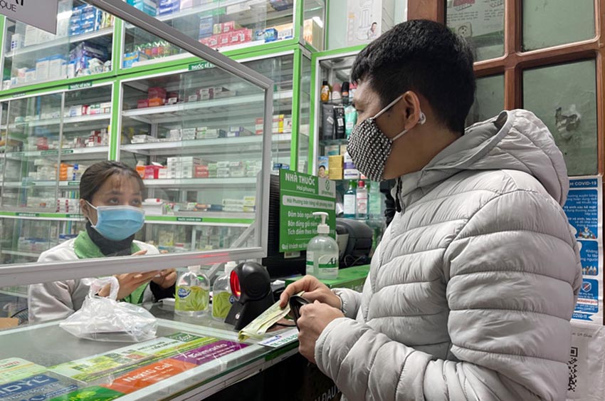 Khắc phục tình trạng thiếu thuốc đấu thầu tập trung. Ảnh: Thu Trang