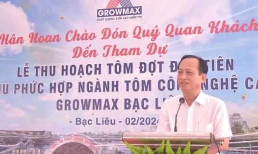 Chủ tịch UBND tỉnh Bạc Liêu cam kết tạo mọi điều kiện cho doanh nghiệp đầu tư vào tỉnh Bạc Liêu. Ảnh: Nhật Hồ