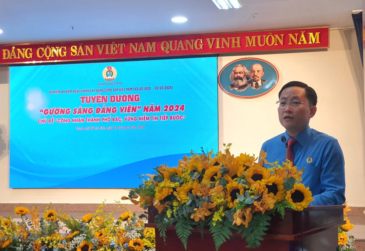 Phó Chủ tịch LĐLĐ TPHCM Phùng Thái Quang phát biểu tại chương trình. Ảnh: Phương Ngân