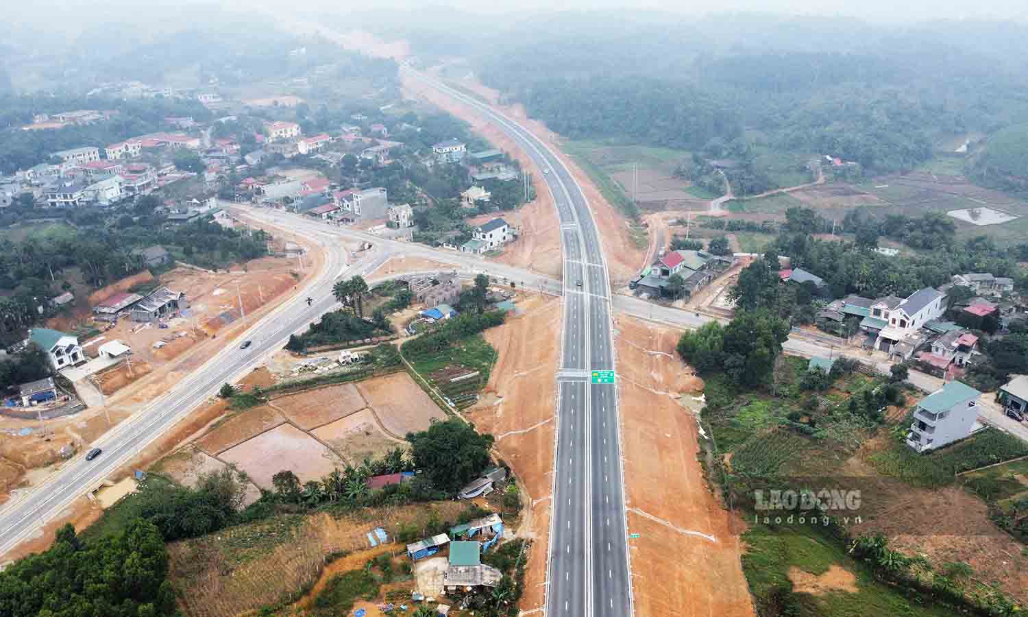 Những làng quê mới đang dần hình thành bên tuyến cao tốc Tuyên Quang - Phú Thọ.