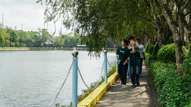 Hồ Nước Ngọt (tỉnh Sóc Trăng) được chỉnh trang, cải tạo trước thềm năm mới 2024 được người dân vô cùng phấn khởi. Ảnh: Phương Anh