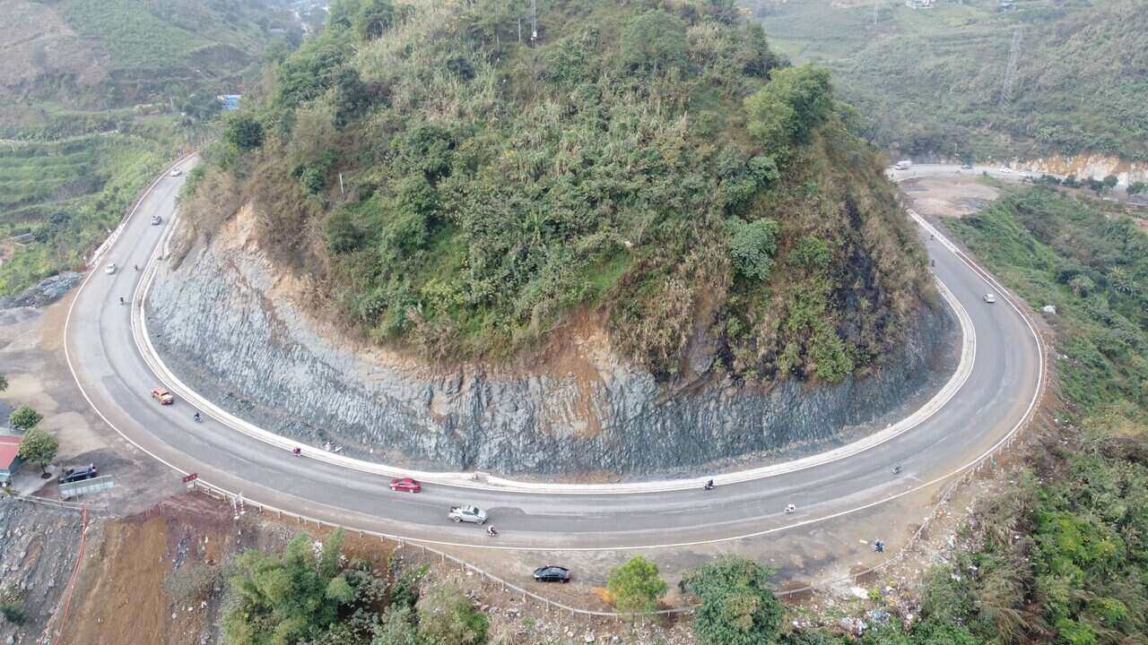 Những ngày cận Tết Nguyên đán, PV Báo Lao Động có mặt tại dự án xử lý nguy cơ mất an toàn giao thông ở dốc Cun (Km78+500 - Km85+100) trên Quốc lộ 6 đoạn qua thành phố Hoà Bình và huyện Cao Phong.