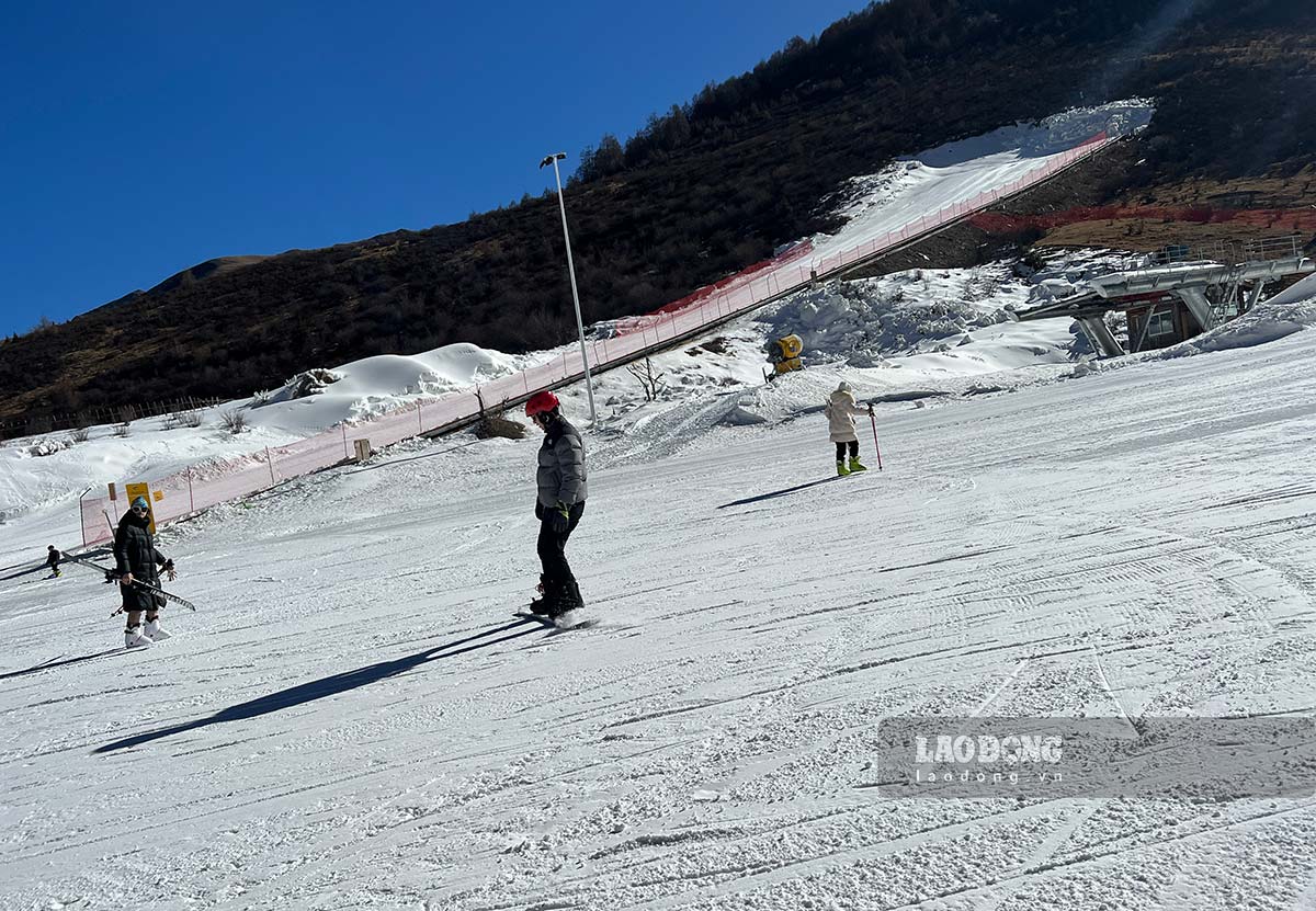 Trải nghiệm thiên đường trượt tuyết Gia Cô Sơn ở Trung Quốc