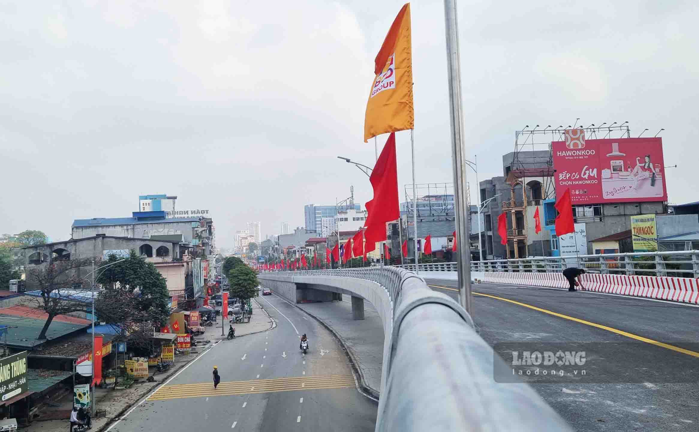 Dự án cầu vượt đường sắt Hà Nội - Thái Nguyên tại nút giao đường Quang Trung, đường Hoàng Văn Thụ với đường Việt Bắc (TP Thái Nguyên) khởi công tháng 7.2023. Đây cũng là cây cầu vượt đường sắt có kết cấu dầm thép đầu tiên được xây dựng tại tỉnh Thái Nguyên. Theo dự kiến, ngày 5.2 công trình sẽ chính thức khánh thành, đưa vào sử dụng.