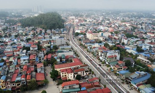 Thông xe cầu vượt đường sắt Hà Nội - Thái Nguyên. Ảnh: Lam Thanh
