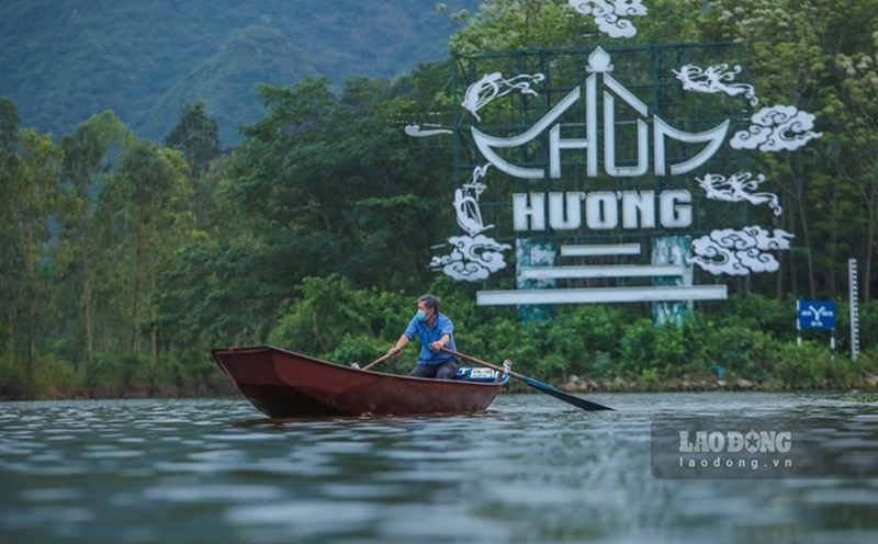 Hội chùa Hương bắt đầu vào mùng 6 tháng Giêng (âm lịch) hàng năm. Ảnh: Thiện Minh