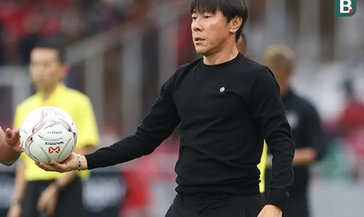 Huấn luyện viên Shin Tae-yong cho rằng Indonesia không nên tập trung vào AFF Cup. Ảnh: Bola