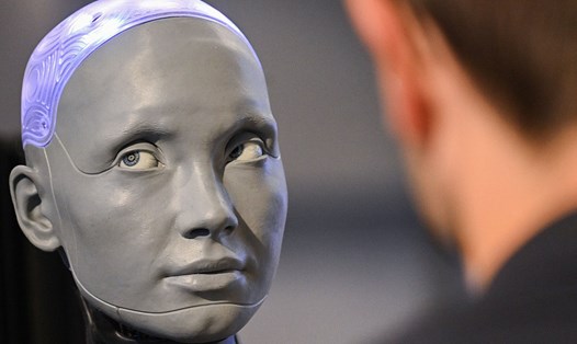 Mẫu robot hình người có tên Ameca tại sự kiện “All In” ở Montreal, Quebec, Canada. Ảnh: CFP