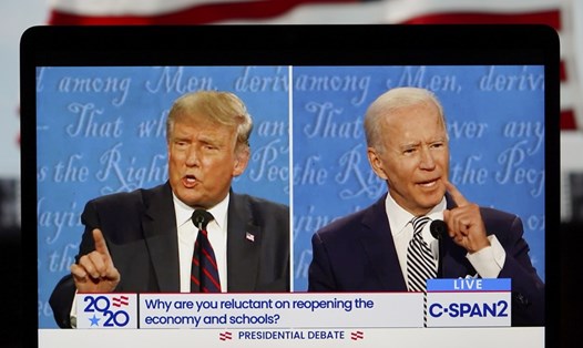 C-SPAN 2 phát trực tiếp tranh luận giữa ông Biden và ông Trump trong cuộc đua tổng thống năm 2020. Ảnh: Xinhua