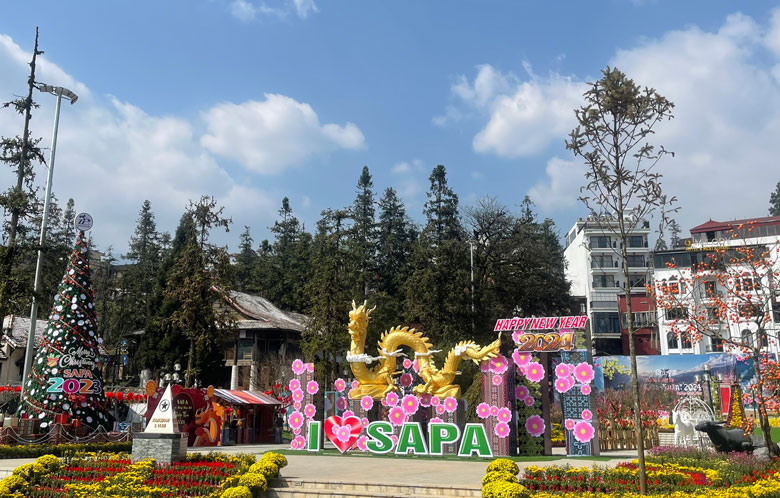 Không gian văn hóa Sa Pa tinh hoa hội tụ là một tổ hợp xây dựng, hài hòa với cảnh quan thiên nhiên. Ảnh: Hồng Hải