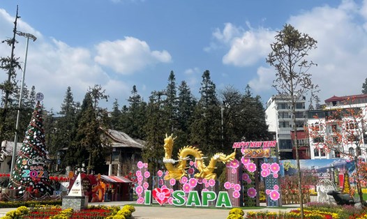 Không gian văn hóa Sa Pa tinh hoa hội tụ là một tổ hợp xây dựng, hài hòa với cảnh quan thiên nhiên. Ảnh: Hồng Hải