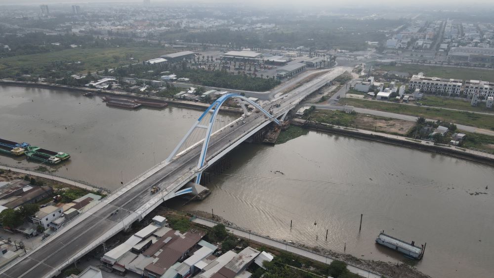 Ngày 7.2, UBND TP Cần Thơ phát đi thông báo về việc cầu Trần Hoàng Na chưa đưa vào khai thác sử dụng để phục vụ người dân nhân dịp tết Nguyên đán năm 2024.