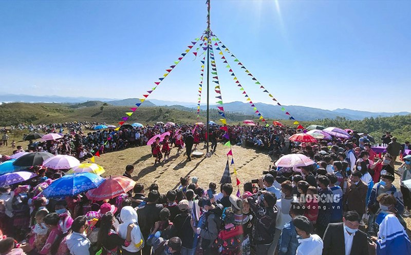 Lễ hội Gầu Tào là một nét văn hóa mang yếu tố cộng đồng đặc trưng của dân tộc H'Mông theo tín ngưỡng thờ thần. Ảnh: B.N
