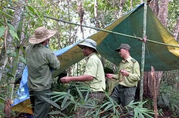Lực lượng quản lý, bảo vệ rừng ở Đắk Nông dựng lán trái sẵn sàng ở lại trong rừng vào dịp Tết Nguyên đán để làm nhiệm vụ. Ảnh: Phan Tuấn