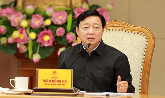 Phó Thủ tướng Chính phủ Trần Hồng Hà nhấn mạnh cần khuyến khích doanh nghiệp tự thực hiện tái chế, xử lý chất thải. Ảnh: Minh Khôi
