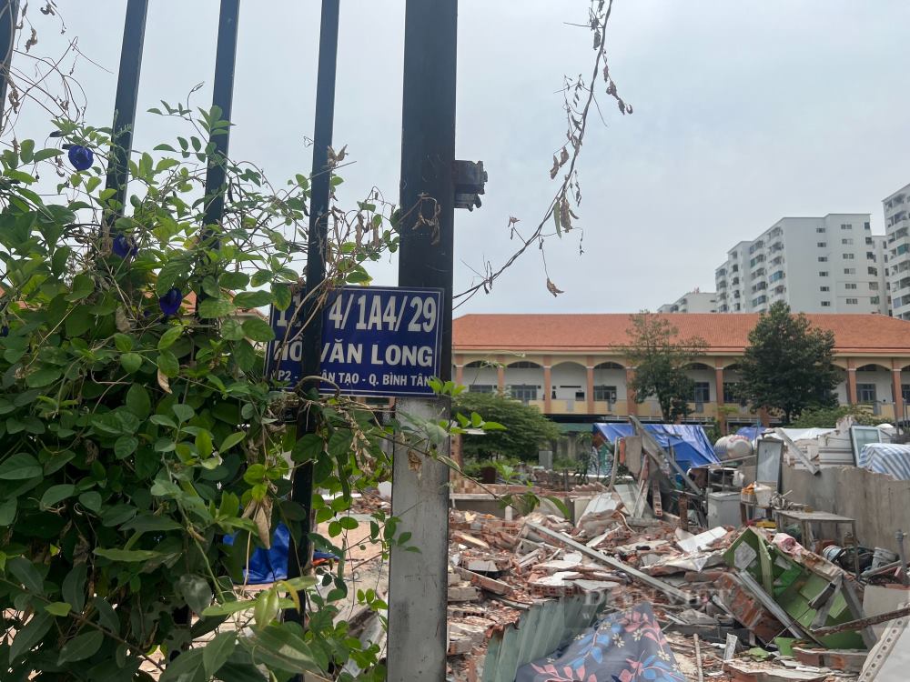 Hình ảnh những ngôi nhà xây dựng trên đất nông nghiệp ở phường Tân Tạo, quận Bình Tân đã được tháo dỡ tháng 10.2023. Ảnh: Minh Tâm