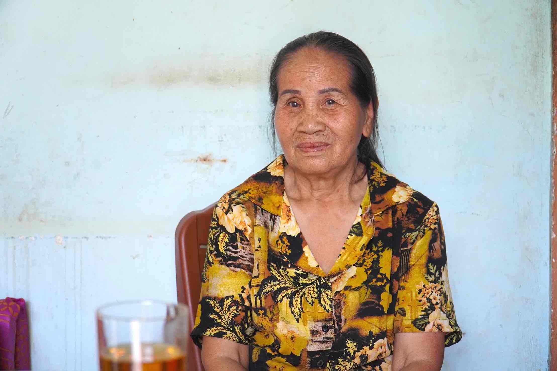 Bà Đỗ Thị Ninh là người con gái thứ 2 của cụ Khơng đến nay đã 81 tuổi. Ảnh: Hà Anh Chiến