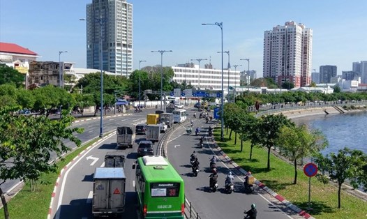 Sáng 3.3, TPHCM cấm xe gắn máy lưu thông một đoạn trên đường Võ Văn Kiệt. Ảnh minh hoạ: Minh Quân