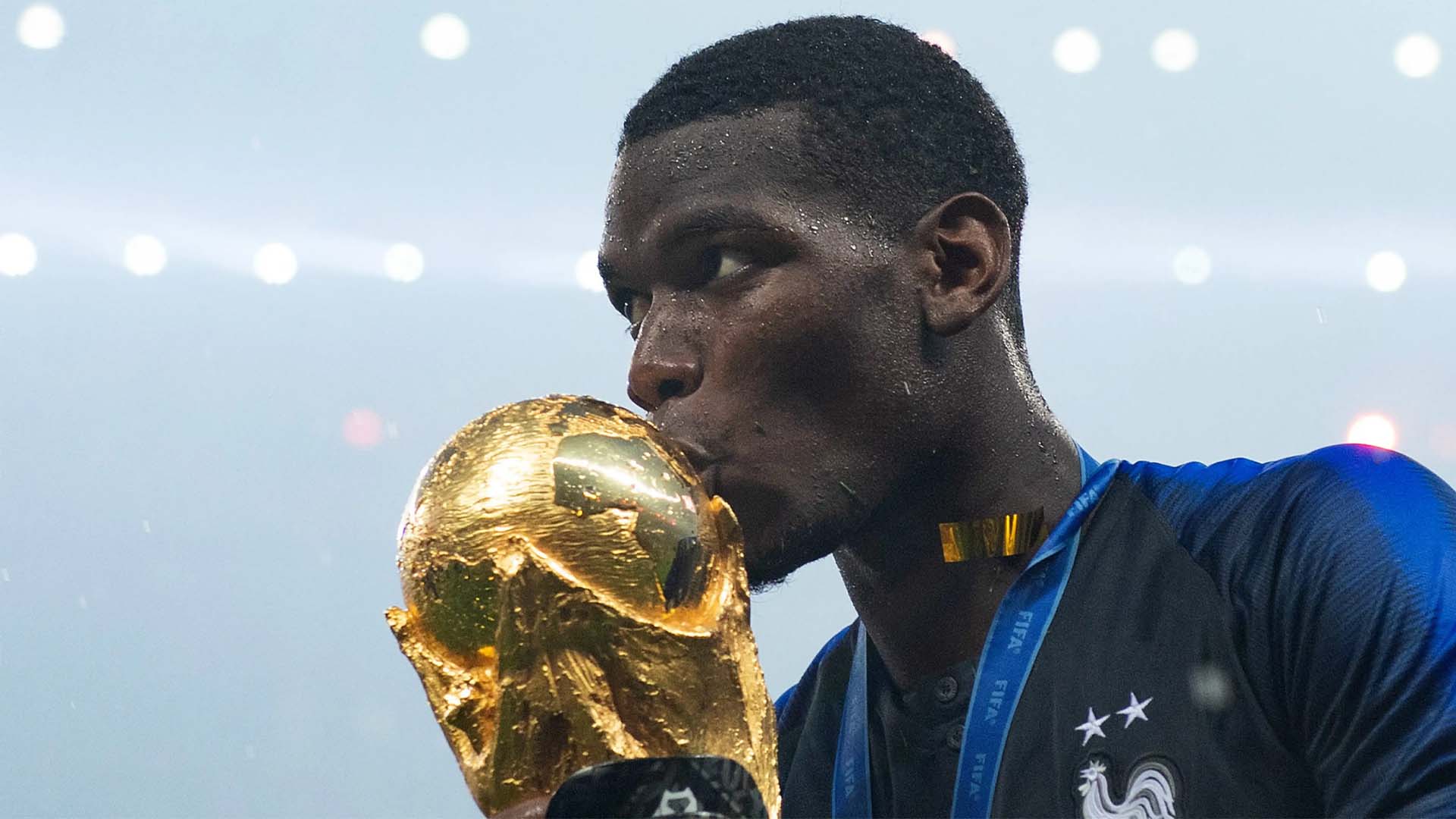 Vinh quang lớn nhất trong sự nghiệp thi đấu của Pogba là World Cup 2018. Ảnh: AFP
