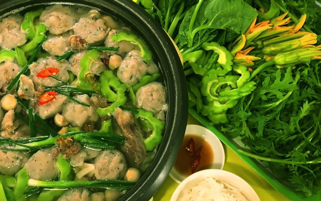 Món lẩu cá thác lác khổ qua là đặc sản nức tiếng vùng Hậu Giang. Ảnh: Foody