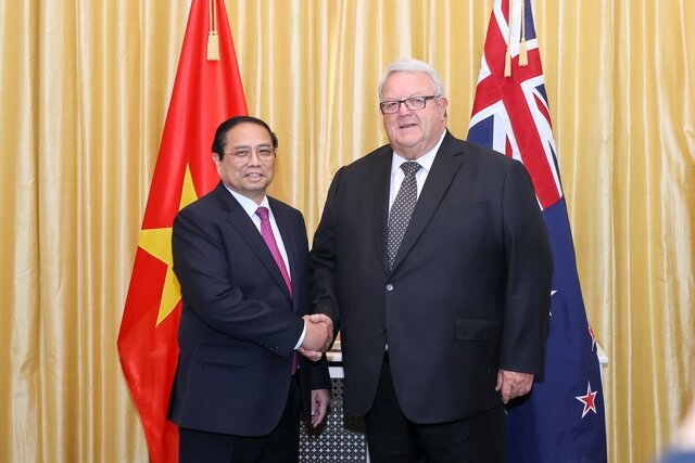 Thủ tướng Chính phủ Phạm Minh Chính hội kiến với Chủ tịch Quốc hội New Zealand Gerry Brownlee. Ảnh: VGP