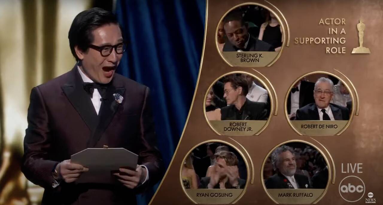 Quan Kế Huy đại diện 5 diễn viên xướng tên và trao tượng vàng Oscar cho 