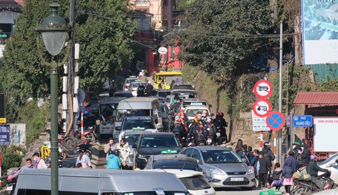 Cần 2.500 tỉ đồng "thay áo mới" hạ tầng giao thông quá tải Sa Pa