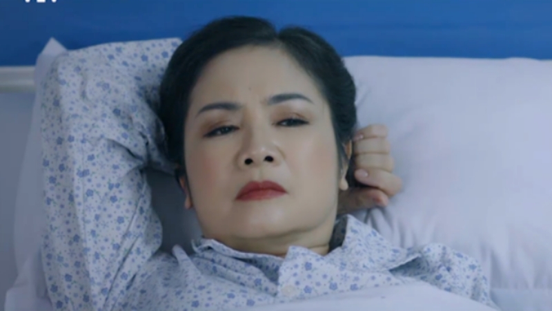 NSND Thu Hà vai Hạ Lan trong phim sóng giờ vàng. Ảnh: Chụp màn hình.