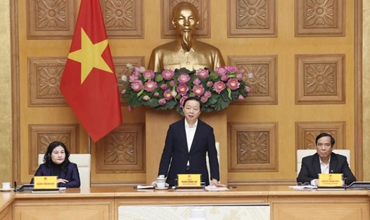 Phó Thủ tướng Chính phủ Trần Hồng Hà chủ trì cuộc họp của Ủy ban Quốc gia về người cao tuổi Việt Nam. Ảnh: Văn Điệp