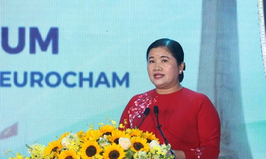 Bà Trần Tuệ Hiền - Chủ tịch UBND tỉnh Bình Phước mời gọi doanh nghiệp đầu tư kinh doanh tại tỉnh Bình Phước. Ảnh: Đình Trọng