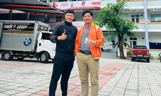 Cựu cầu thủ Hoàng Anh Gia Lai Trần Hữu Đông Triều (trái) sẽ tham dự Giải futsal sinh viên toàn quốc với tư cách huấn luyện viên. Ảnh: FBNV