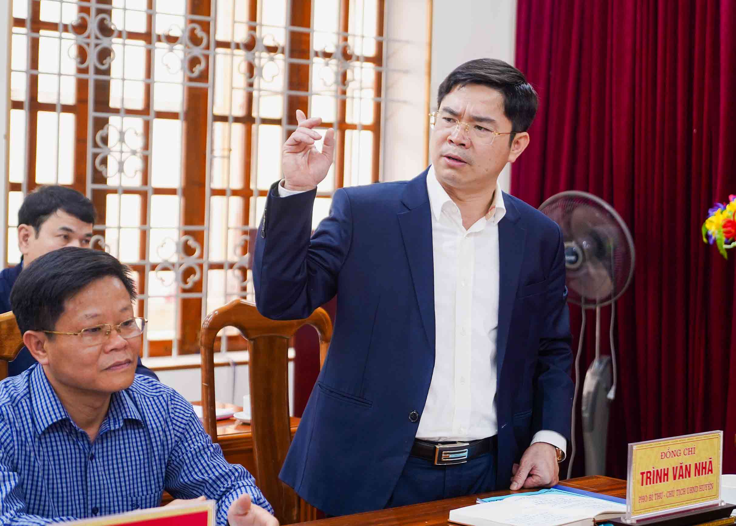 Ông Trịnh Văn Nhã - Chủ tịch UBND huyện Diễn Châu ghi nhận sự phối hợp hiệu quả của 2 đơn vị 