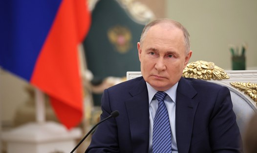 Tổng thống Putin trong cuộc gặp những người chiến thắng trong cuộc thi "Các nhà lãnh đạo nước Nga". Ảnh: Điện Kremlin