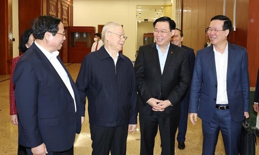 Tổng Bí thư Nguyễn Phú Trọng và các lãnh đạo Đảng, Nhà nước dự phiên họp đầu tiên Tiểu ban Nhân sự Đại hội XIV của Đảng. Ảnh: Trí Dũng