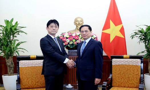 Bộ trưởng Bộ Ngoại giao Bùi Thanh Sơn tiếp Thứ trưởng Ngoại giao Nhật Bản Komura Masahiro ngày 12.3.2024 tại Hà Nội. Ảnh: Bộ Ngoại giao