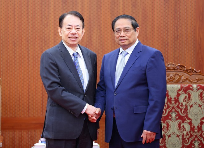 Thủ tướng Chính phủ Phạm Minh Chính tiếp Chủ tịch Ngân hàng Phát triển châu Á (ADB) Masatsugu Asakawa. Ảnh: TTXVN