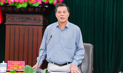 Chủ tịch UBND thành phố Nguyễn Văn Tùng yêu cầu Công an thành phố, thời gian tới, chỉ đạo lực lượng tăng cường xử phạt lỗi vi phạm xe đi sai làn đường, phần đường. Ảnh: Đàm Thanh 