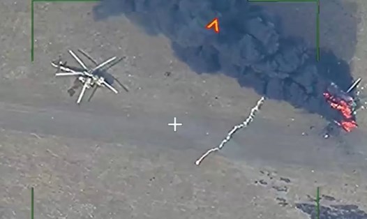 Trực thăng Ukraina bị Nga phá hủy. Ảnh cắt từ video của Bộ Quốc phòng Nga