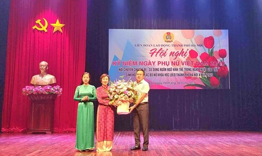 Một buổi sinh hoạt của hội viên Câu lạc bộ Nữ khoa học Liên đoàn Lao động Thành phố Hà Nội tháng 10.2023. Ảnh: Hải Yến