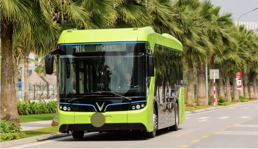 Xe buýt điện là một lựa chọn cho những người ưa thích sử dụng hệ thống giao thông công cộng. Ảnh: Vinbus