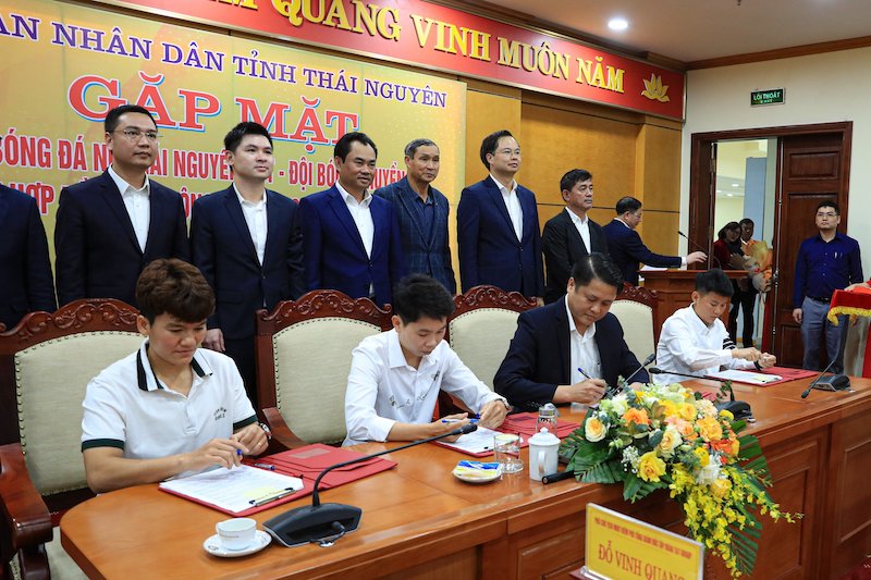 Trần Thị Thu, Kim Thanh và Bích Thùy gia nhập câu lạc bộ Thái Nguyên T&T kèm phí lót tay và đãi ngộ cao. Ảnh: Minh Dân