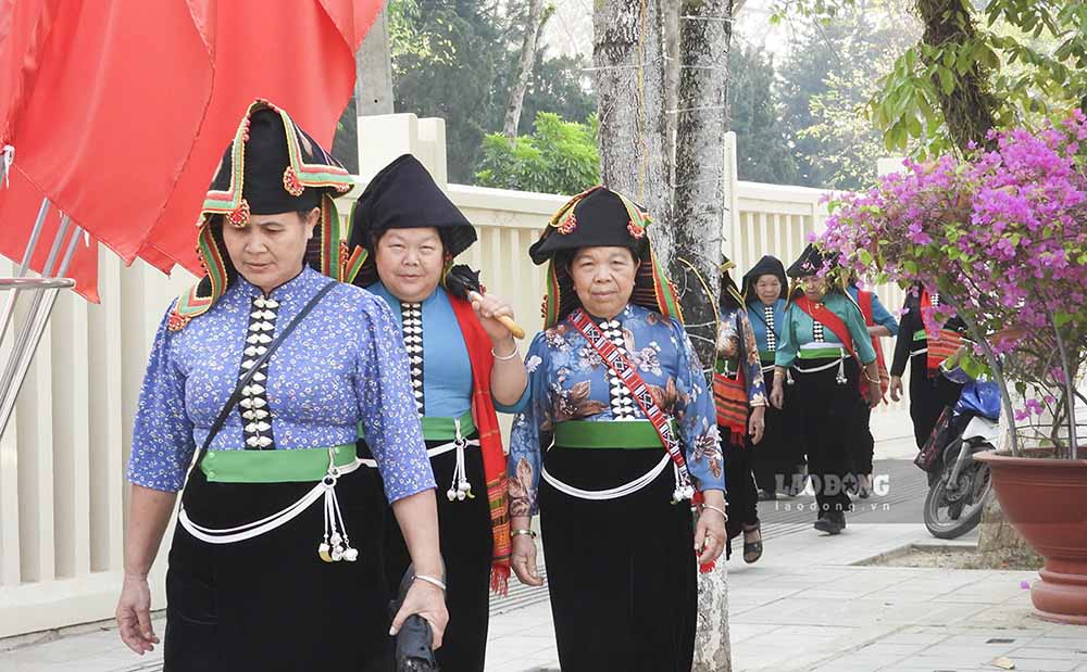 Theo bà Nguyễn Thị Thanh Chuyên - Phó Giám đốc Sở VHTTDL Điện Biên, vào những ngày này, bình quân mỗi ngày tỉnh Điện Biên đón khoảng gần 10 nghìn du khách, dự kiến lượng du khách đến Điện Biên vào các dịp cao điểm có thể lên đến 80 nghìn người.